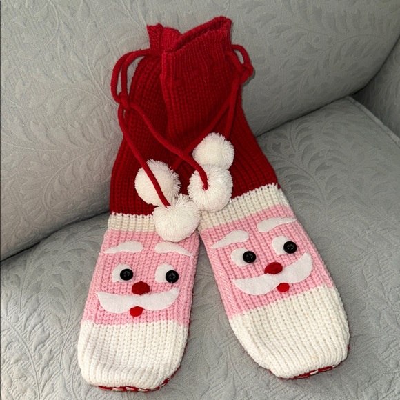 Nick & Nora Red Knit Santa Slipper Socks - Picture 6 of 6